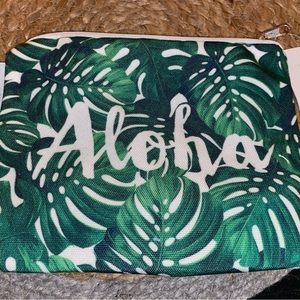 Essentials Aloha bag
